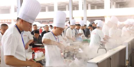 近80名厨师现场烹饪，如何让湘菜泰斗们连连称赞？